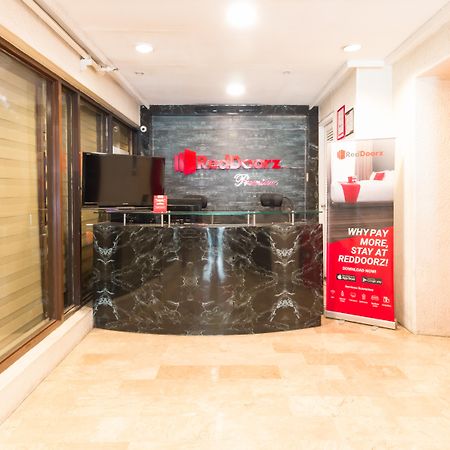 Reddoorz Premium Near Greenbelt Makati - Vaccinated Staff Makati City Екстер'єр фото
