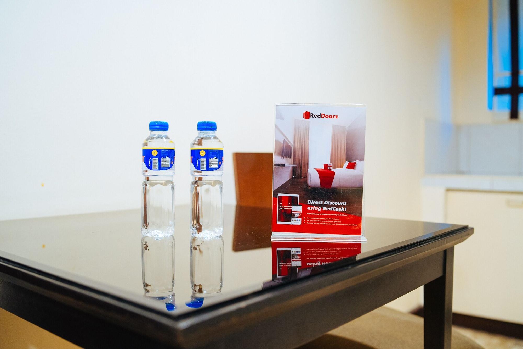 Reddoorz Premium Near Greenbelt Makati - Vaccinated Staff Makati City Екстер'єр фото