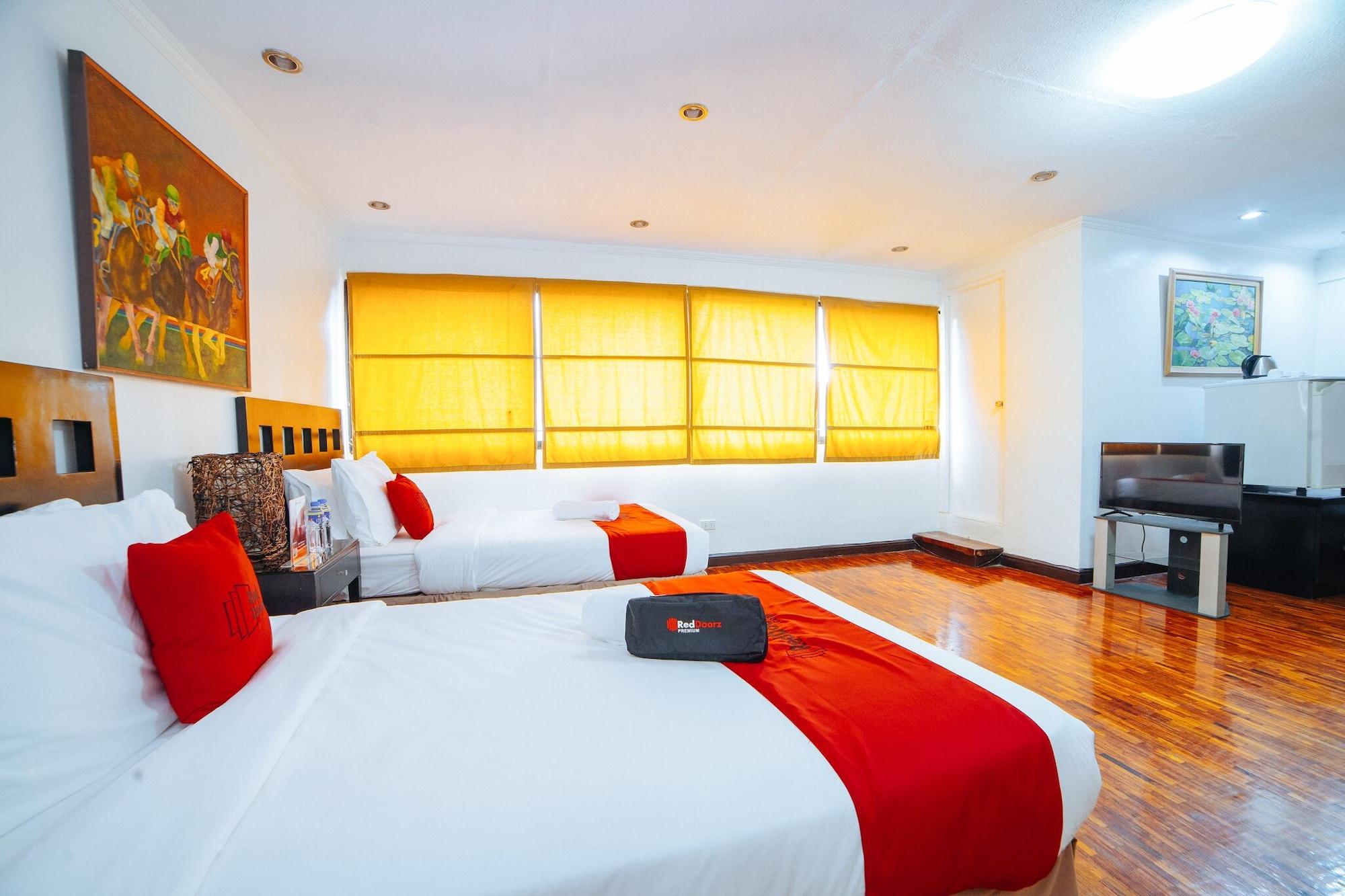 Reddoorz Premium Near Greenbelt Makati - Vaccinated Staff Makati City Екстер'єр фото