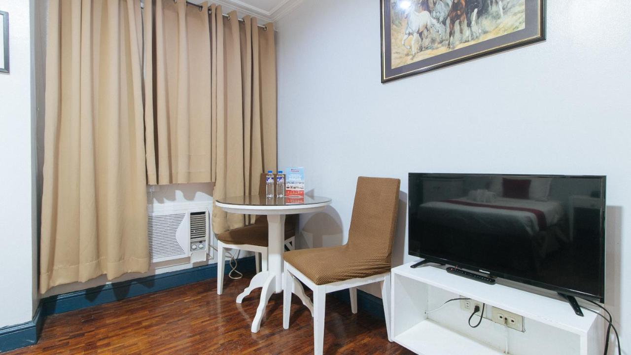 Reddoorz Premium Near Greenbelt Makati - Vaccinated Staff Makati City Екстер'єр фото