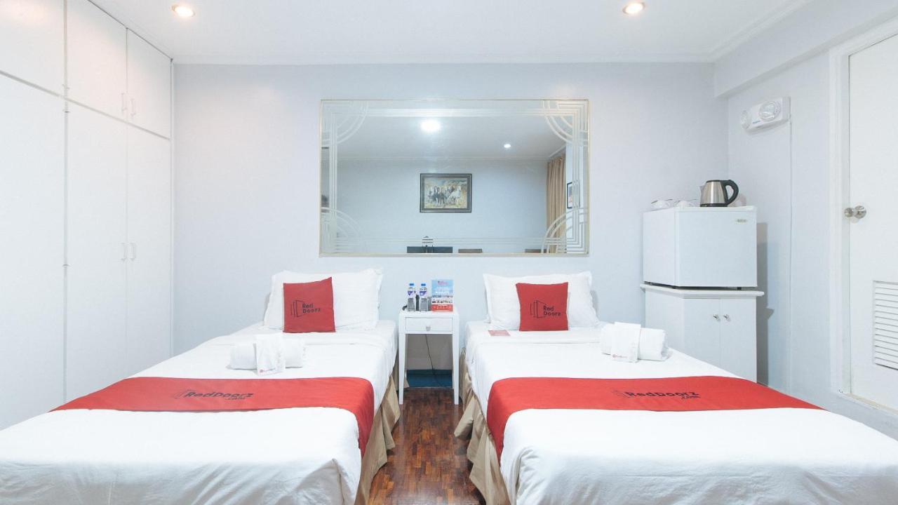 Reddoorz Premium Near Greenbelt Makati - Vaccinated Staff Makati City Екстер'єр фото