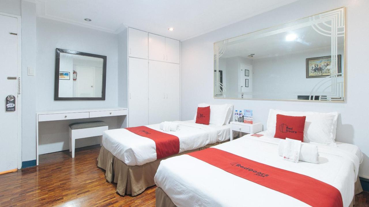 Reddoorz Premium Near Greenbelt Makati - Vaccinated Staff Makati City Екстер'єр фото