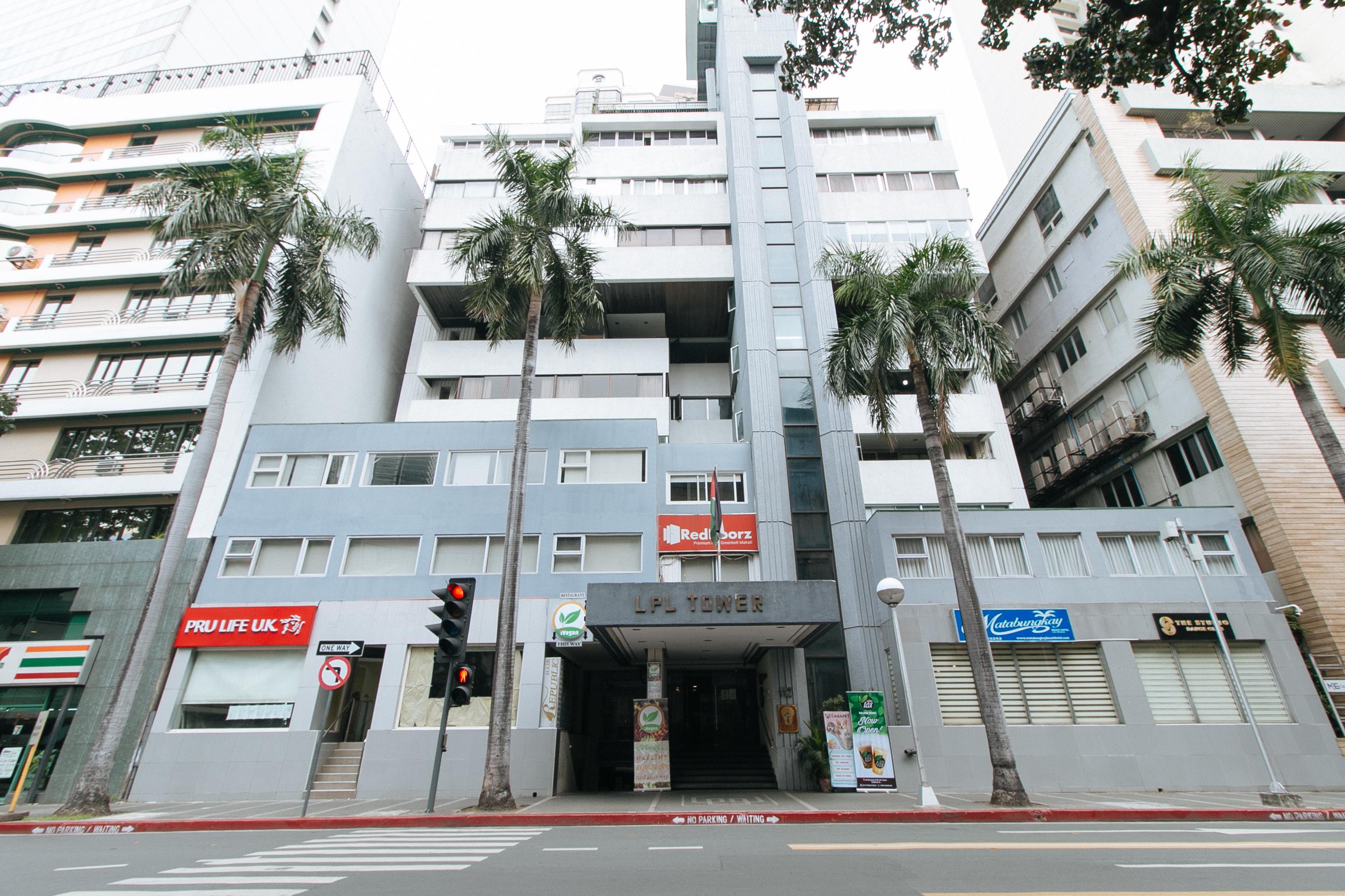 Reddoorz Premium Near Greenbelt Makati - Vaccinated Staff Makati City Екстер'єр фото